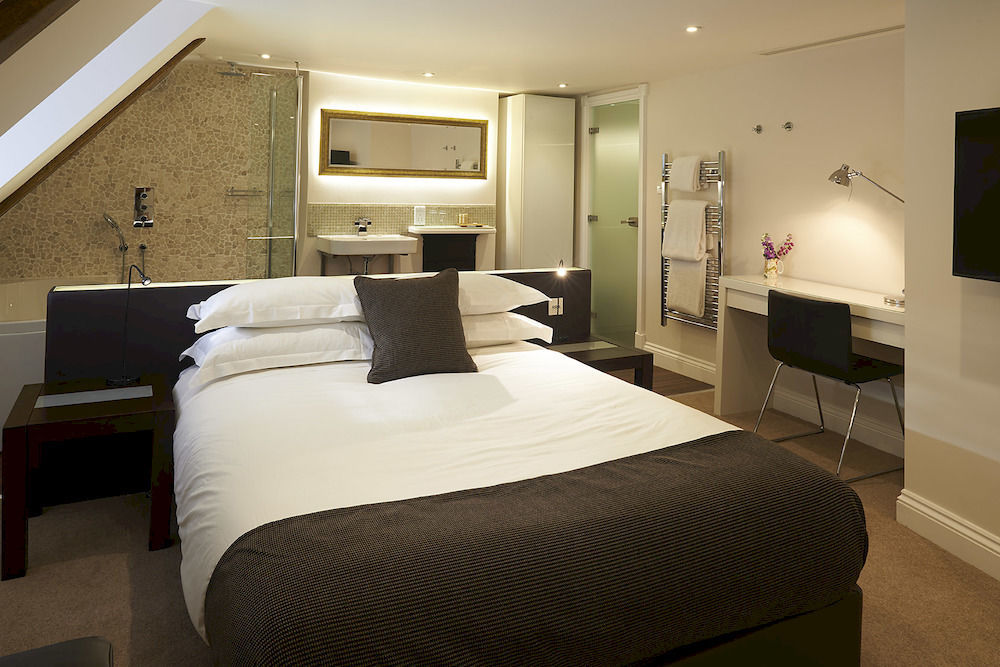 The Bell Hotel Έπινγκ Εξωτερικό φωτογραφία