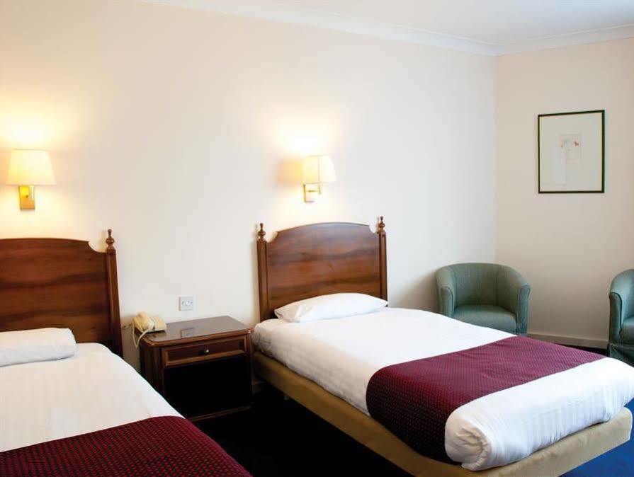 The Bell Hotel Έπινγκ Εξωτερικό φωτογραφία